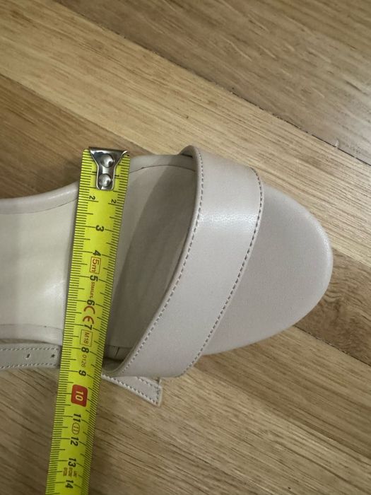 Sandale piele cu toc crem marime 38