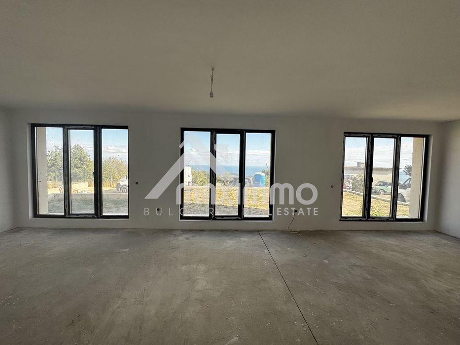 Къща в Варна-м-т Акчелар площ 180 цена 319900