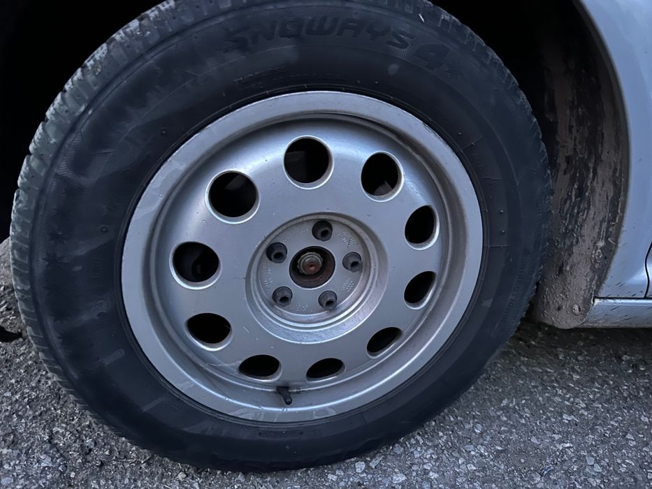 Телефонни шайби 5х100 15цола с гуми