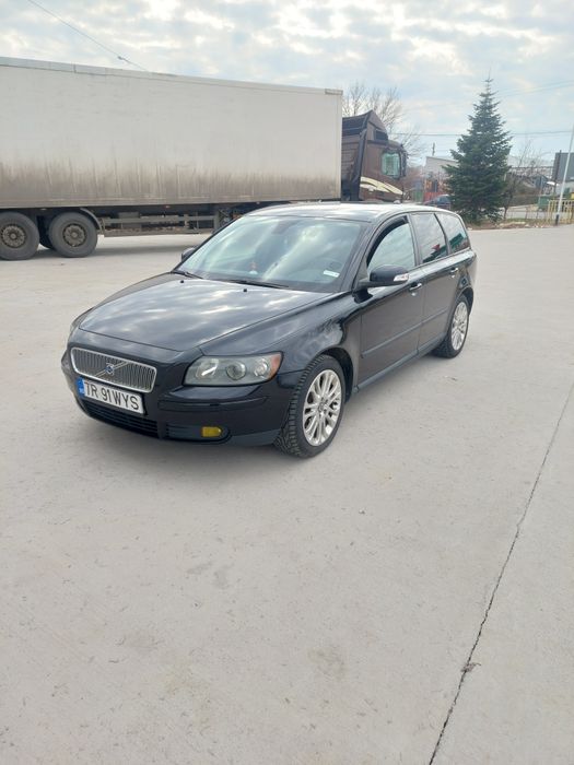 Vând Volvo v50 Intretinut