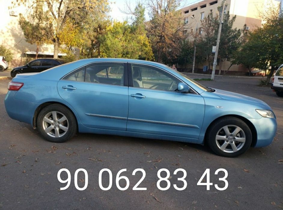Toyota camry продается