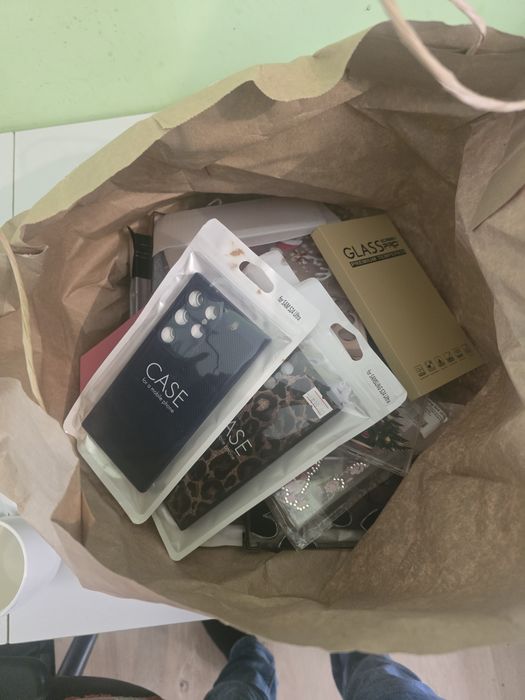 Калъф и стъклен протектор