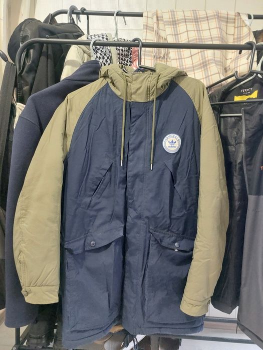 Куртка Адидас зимняя!