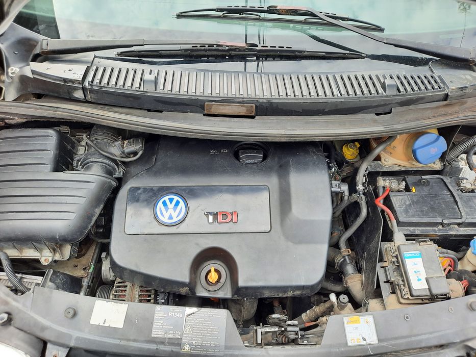 Vand VW SHARAN 1.9D, 6 trepte la SUPER PRET!!