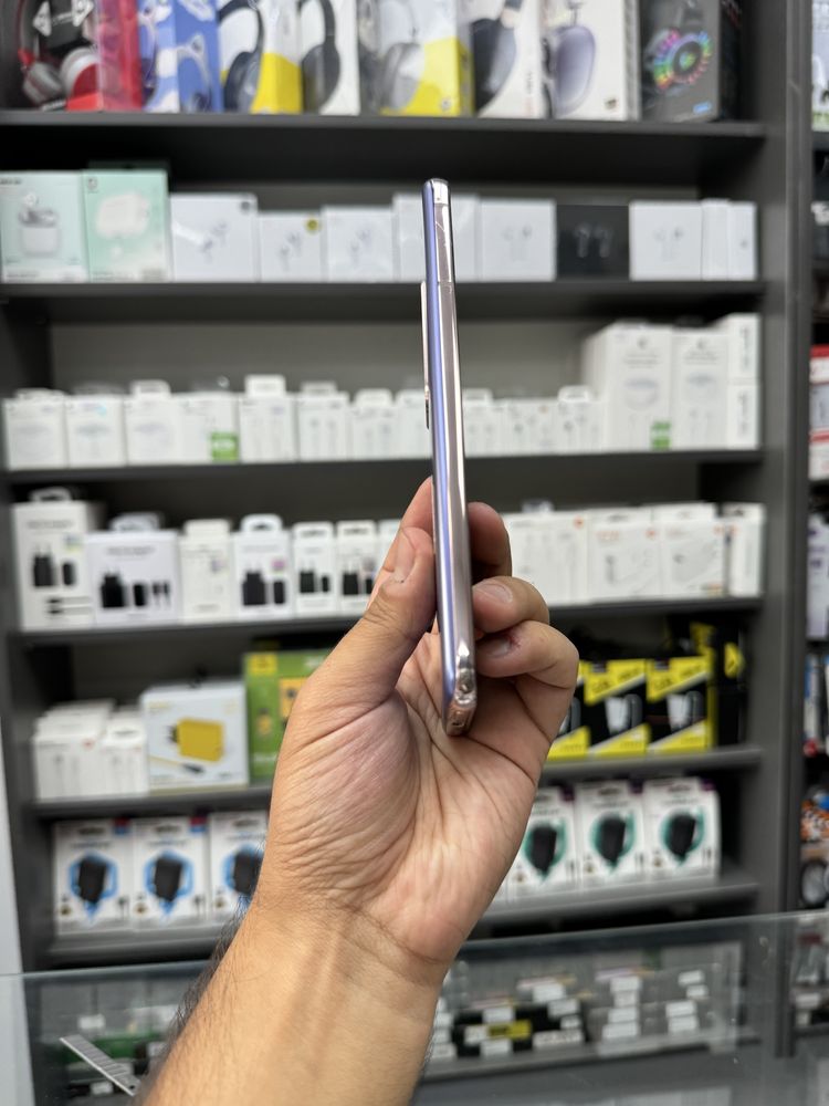 Samsung s21 8/256 gb