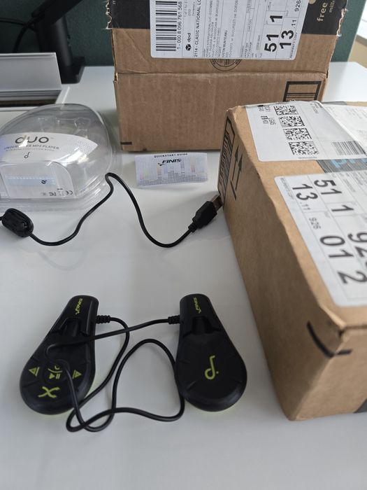 Casti waterproof inot Finis MP3 Player