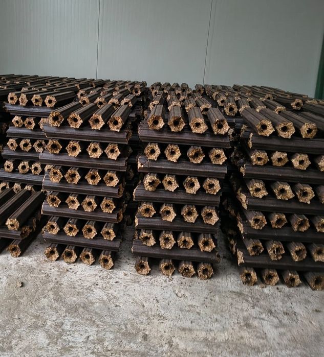 Bricheti de vânzare