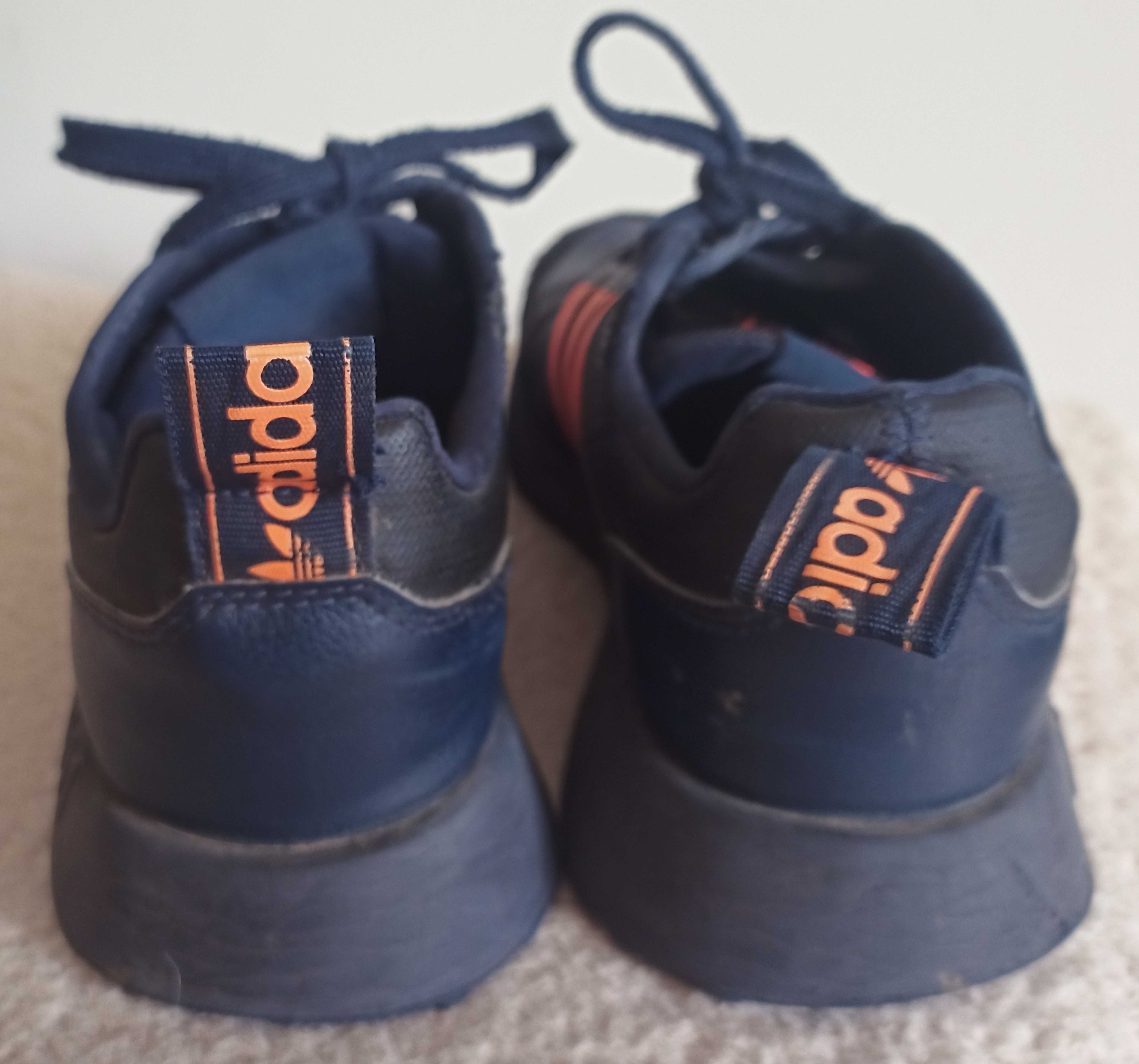 Използвани детски маратонки Adidas - размер 36 - тъмносини с оранжеви