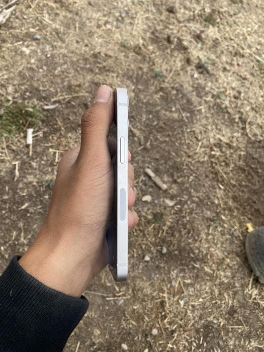 Айфон 12 мини.