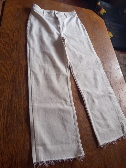 Blugi albi eleganți Nr 40