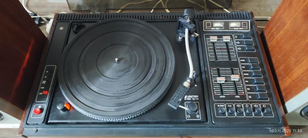 Проадётся АС,усилитель с колонками