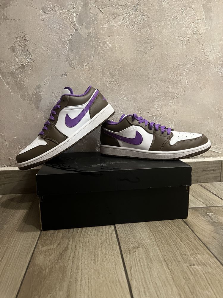 Обувки Jordan 1 Low Purple Mocha, номер: 42.5