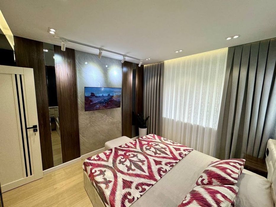 ( К62 ) СРОЧНО Продается 3в4 комн квартира 6 квартал / ТЦ Парус