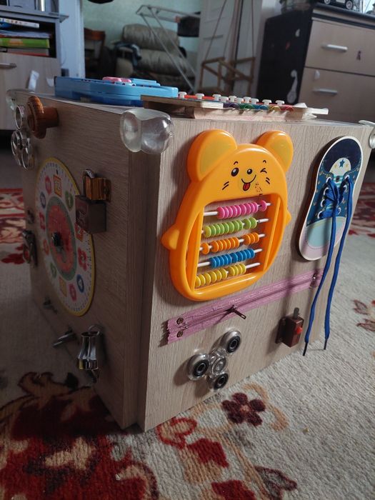 Бизи- кубик, покупала за 40 000, продам зп 10 000,