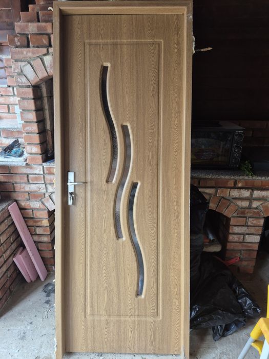 Usa interior fără urme de uzura