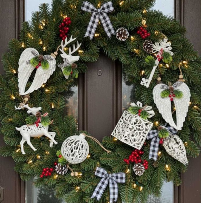 Коледни играчки за елха „Winter White Elegance“