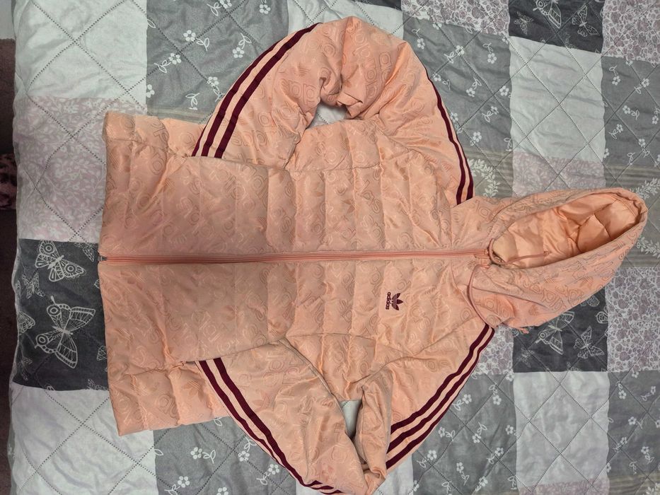 Яке Adidas, размер М