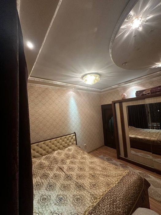 Продается 4х комнатная на Юнусабад 10