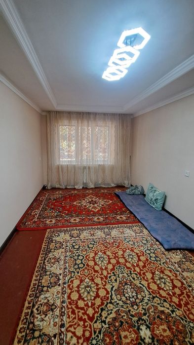 Чирчик шахар 
Троицкий 13-мактаб ёнида
#1-хона 1-этаж 
Квартира иж