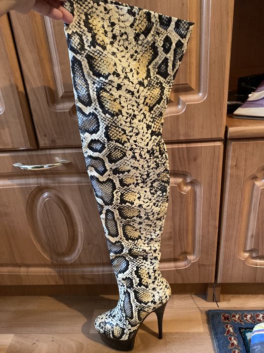 Обувь куртки туфли платя