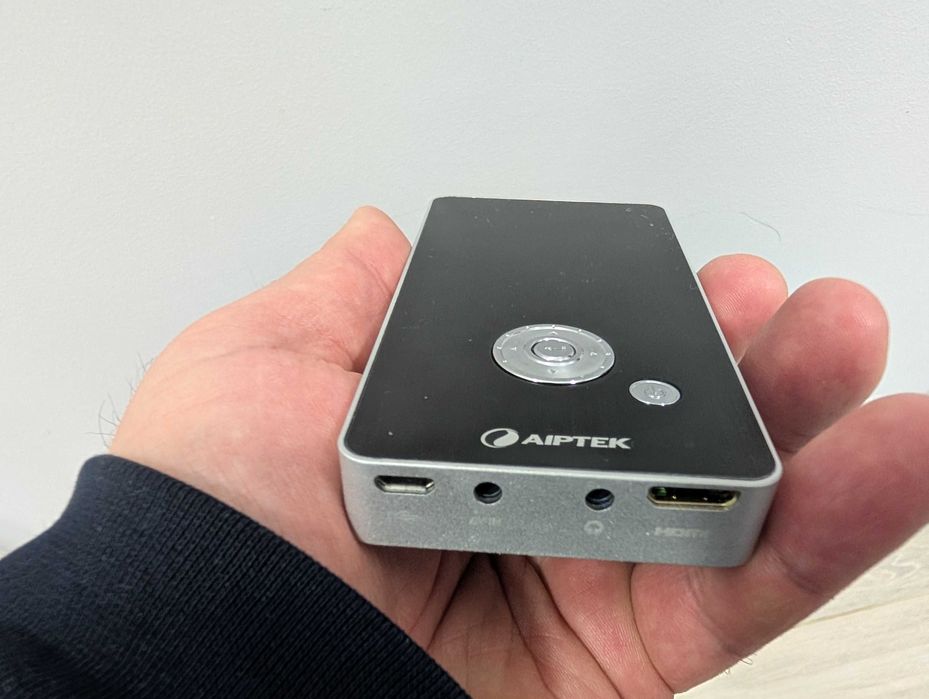 Джобен Видео Проектор PocketCinema Q20