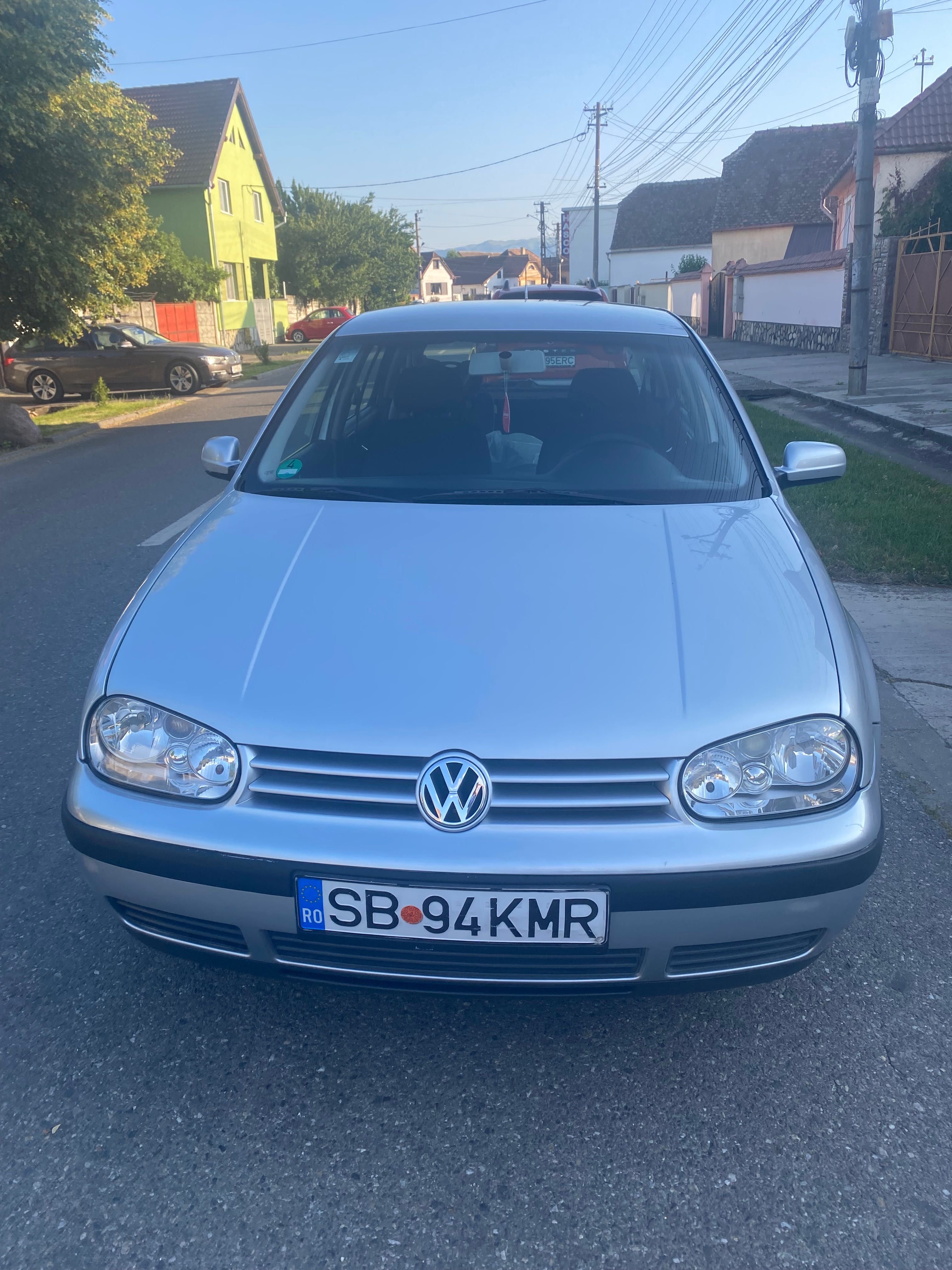 Volkswagen Golf 4 benzină