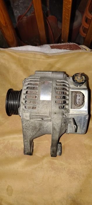 Продам генератор Тойота матрикс, Авенсис, Королла