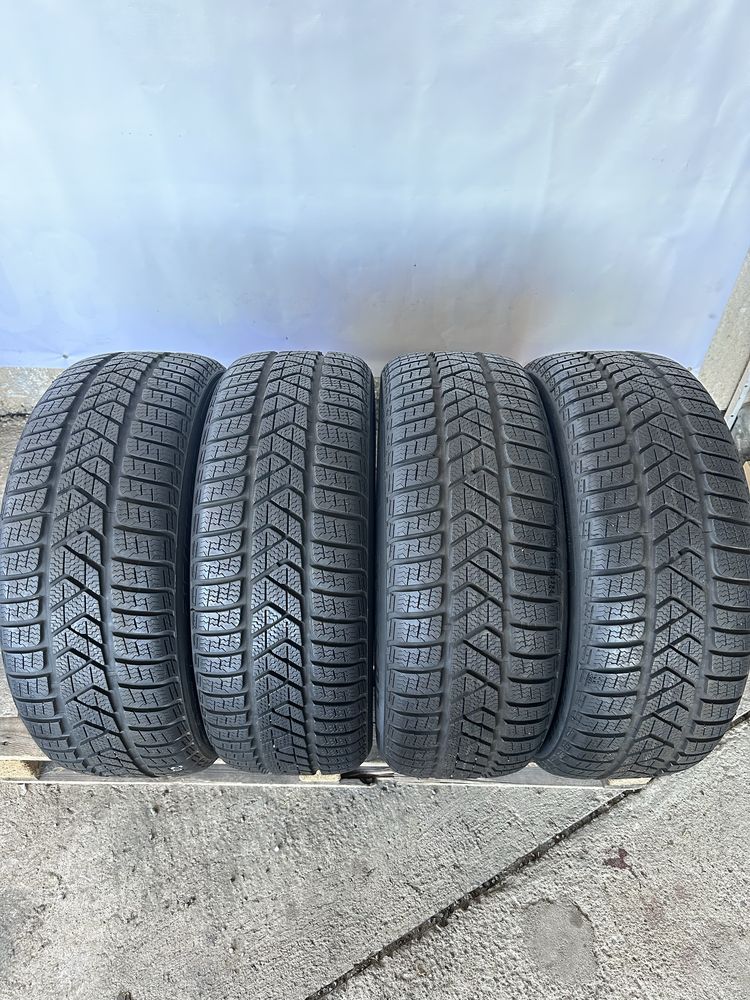 215/55/17 Pirelli dot22 4 броя