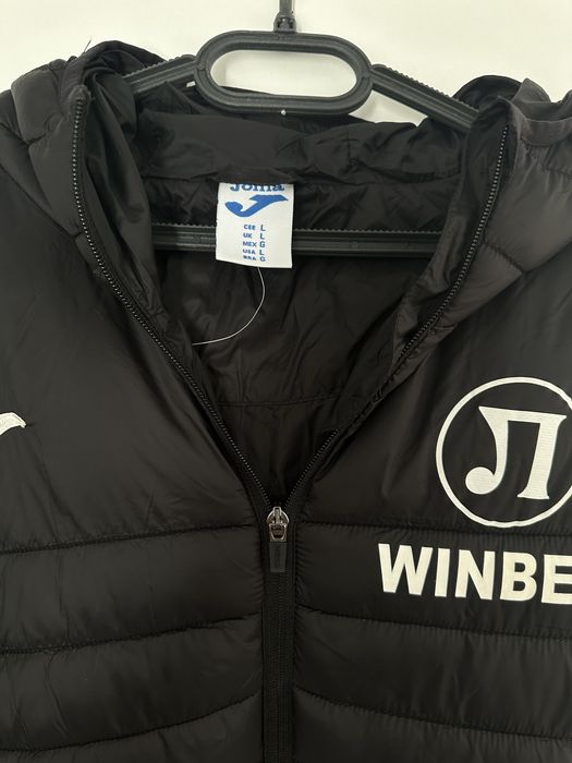 Якето Joma с емблемата на Локомотив Пловдив