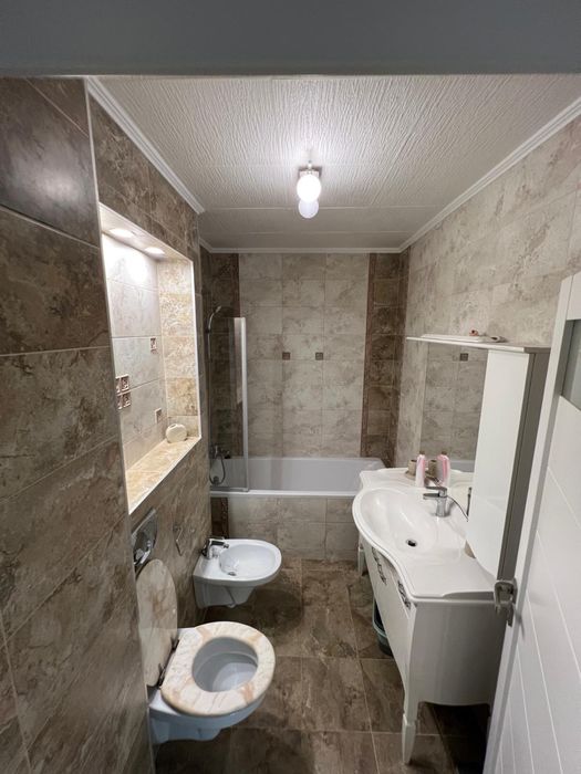 Apartament 3 camere  65 mp utili / 75 mp desfășurat  lângă VIVO