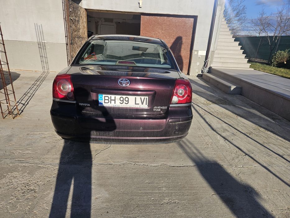 Toyota avensis 2.2 150 cp