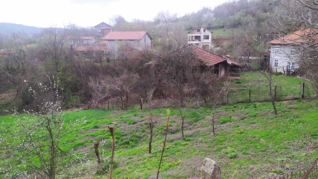 Парцел в регулация