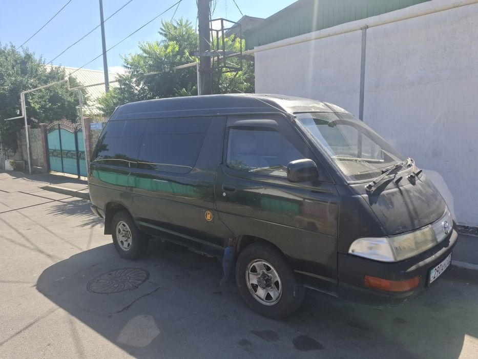 Продам срочно TOYOTA Taun Ais