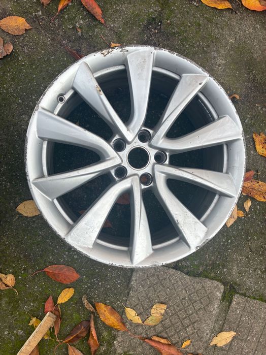 Tesla model 3 Преден десен амортисьор / джанта 19