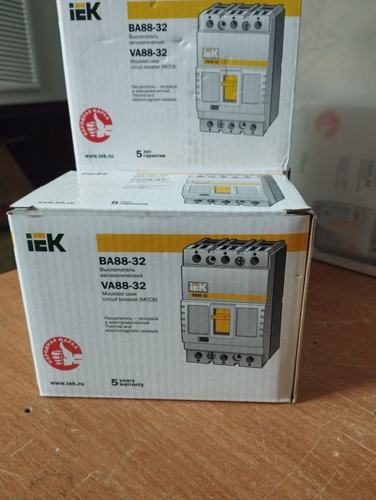 Автомат / Автоматический выключатель iEK ВА88-32  50A 25kA