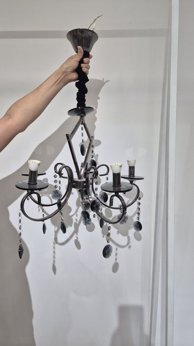 Люстра. С хрустальными камнями