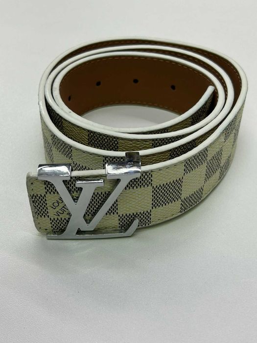 Curea Louis Vuitton carouri crem