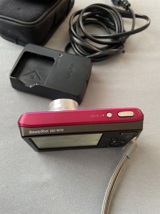 Aparat Foto Digital SONY Cyber-Shot 12.1MP 5x Zoom, 16GB Senzor CCD