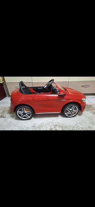 Vând mașinuță electrica copii