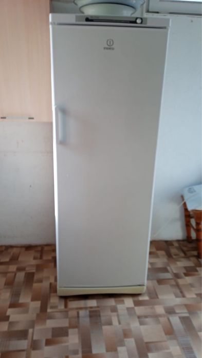 Морозильник indesit