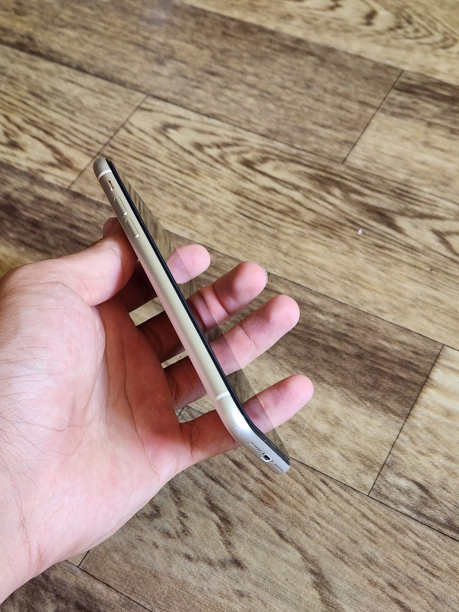 Iphone 11 sotiladi