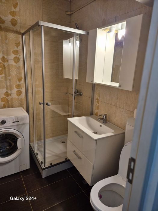 Garsoniera de închiriat pe Praporgescu, zona centrala, malul Mureșului