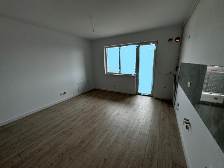 Vânzare apartament cu 2 camere nou finisat în Florești Teilor parcare