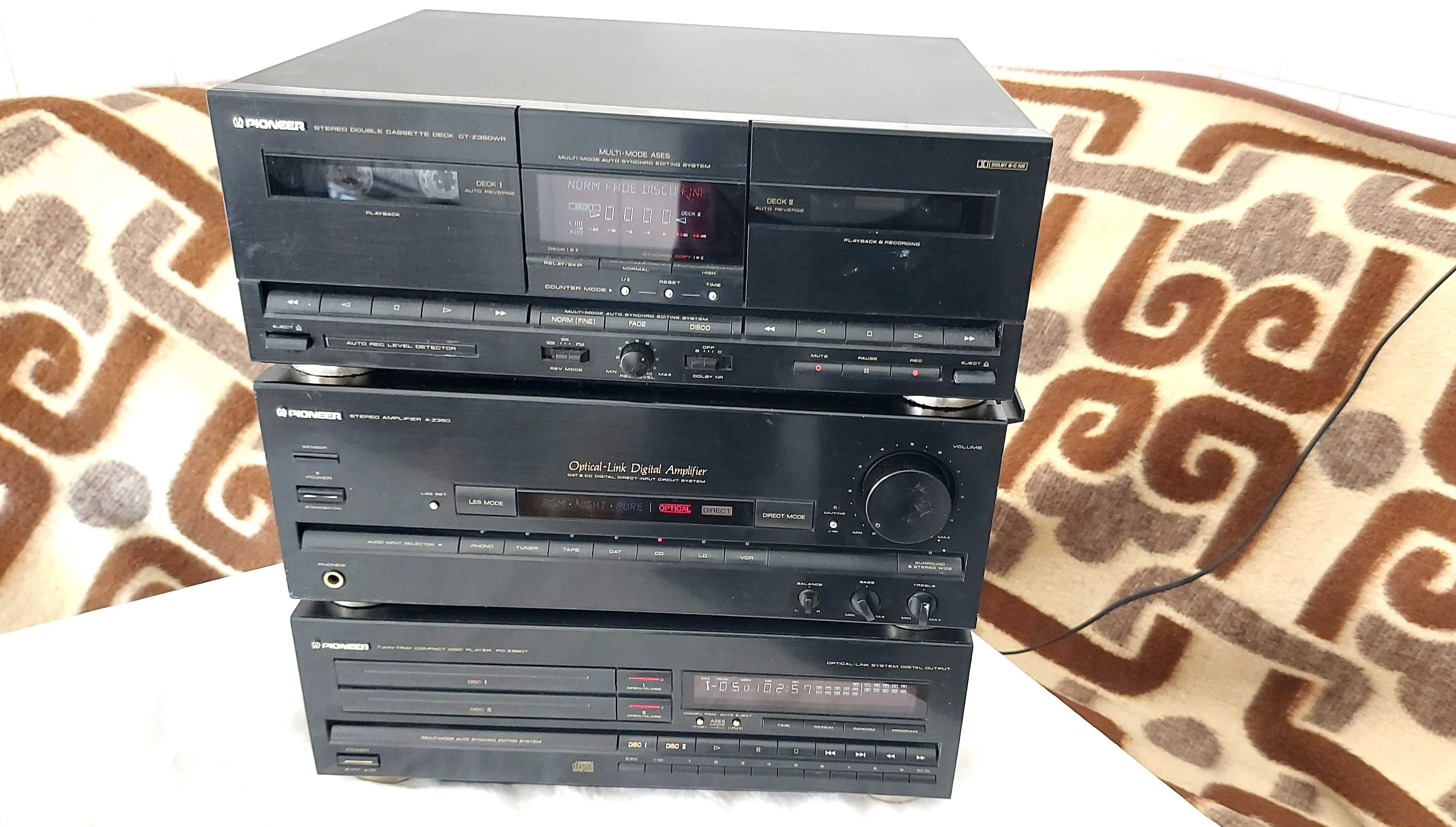 Linie audio Pioneer amplificator , dublu casetofon , dublu cd player