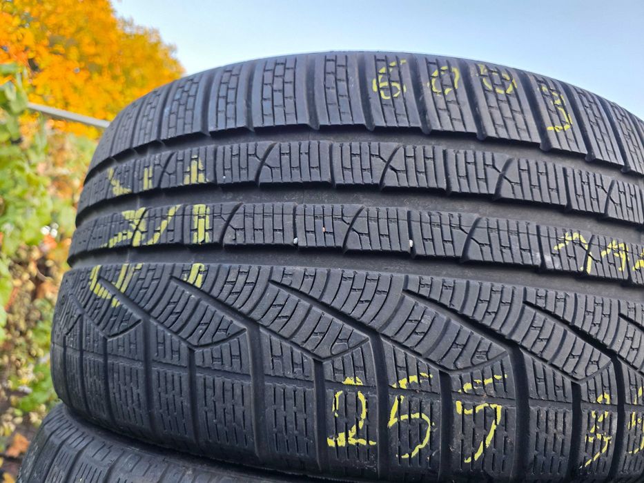Зимни гуми пакет 255 35 19 и 285 30 19 - Pirelli