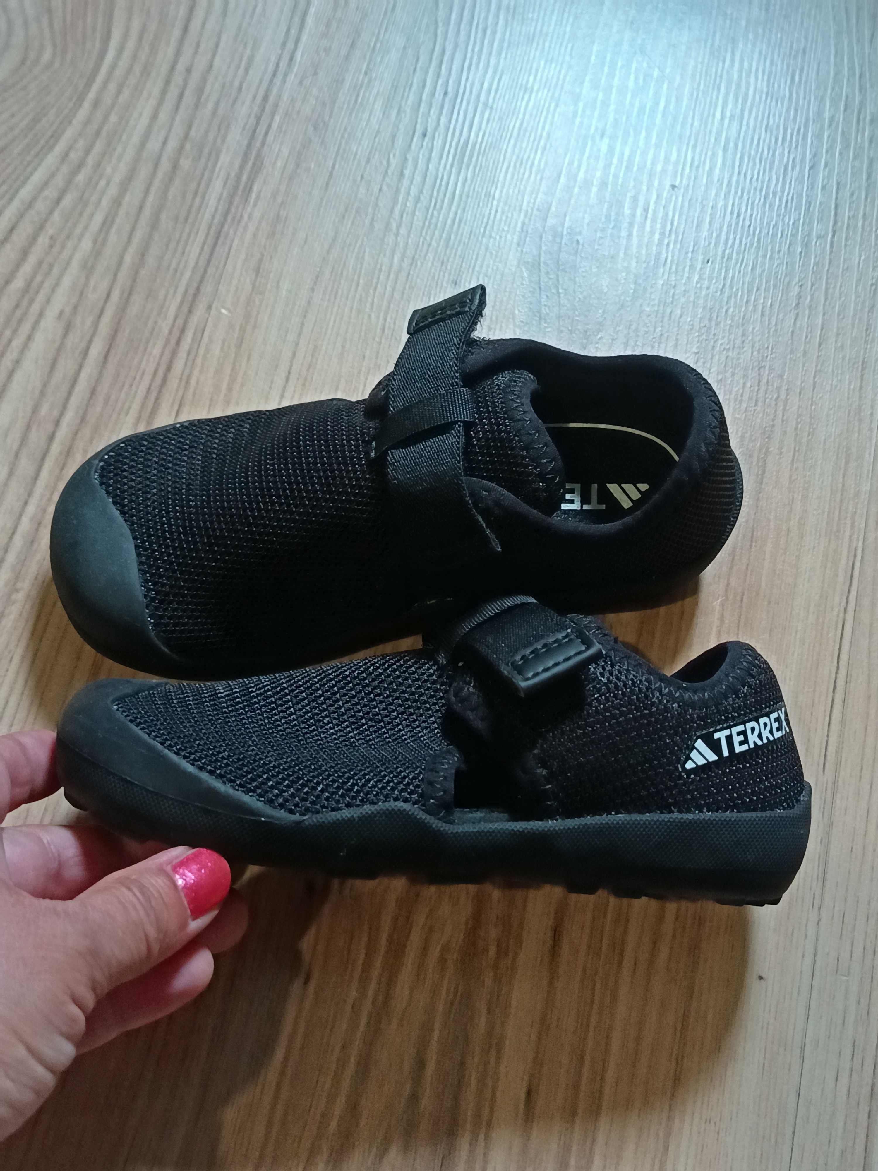 Нови Adidas детски сандали 27 номер