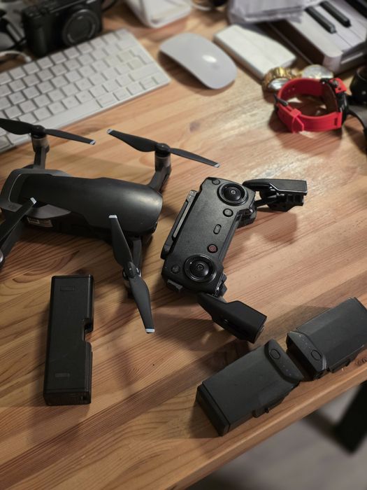 Drona DJI cu geanta si accesorii