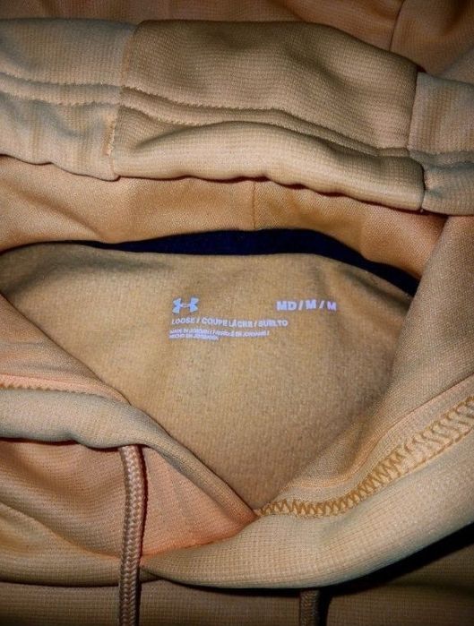 Из Америки толстовка с капюшоном бренда Under Armour