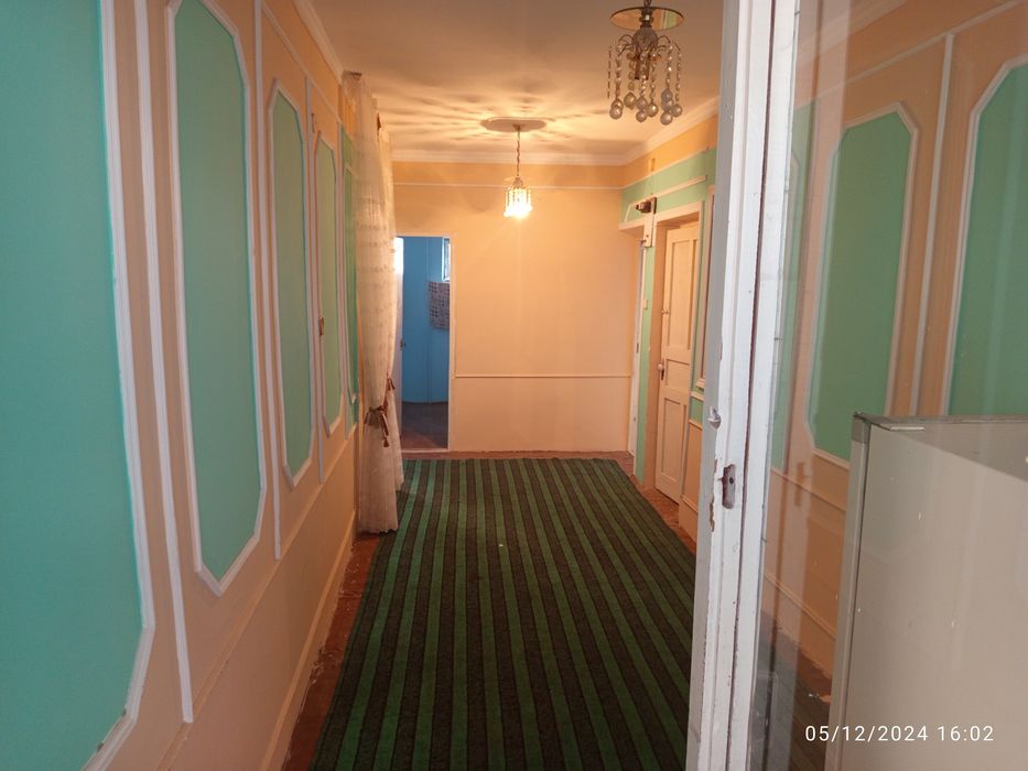 3 xonaliy uy sotiladi