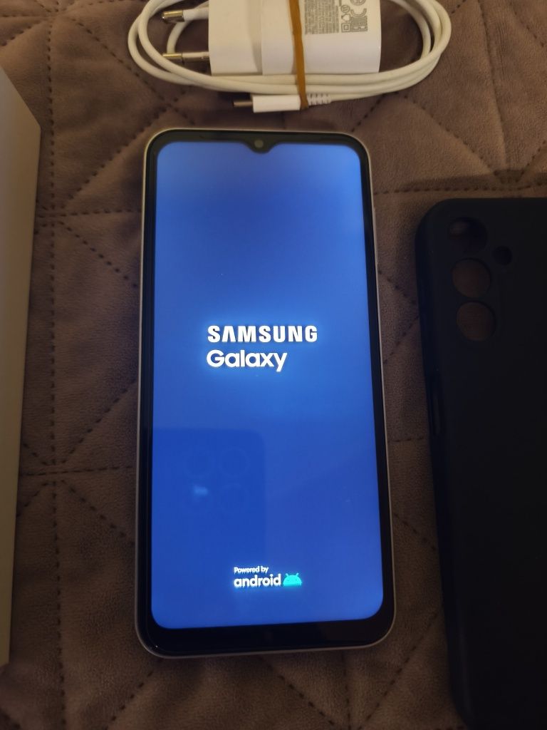 Samsung Galaxy A14 – 64GB / 4GB RAM, сив

Телефонът е изпол